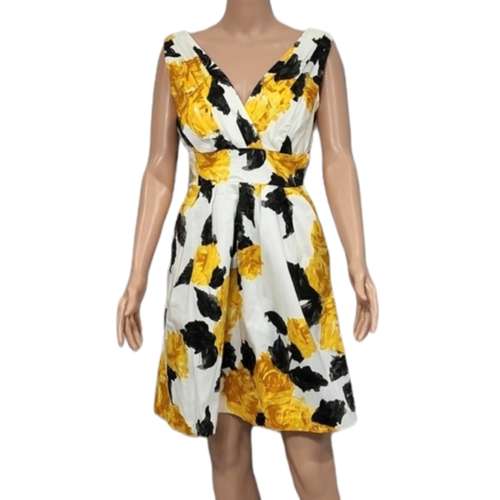 Corey P ‎ Yellow/White Floral Dress Sleeveless fit and flare V Neck size 8